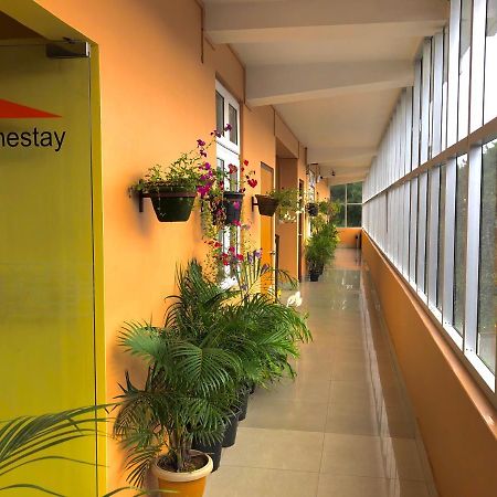 Orange Homestay Шилонг Екстериор снимка