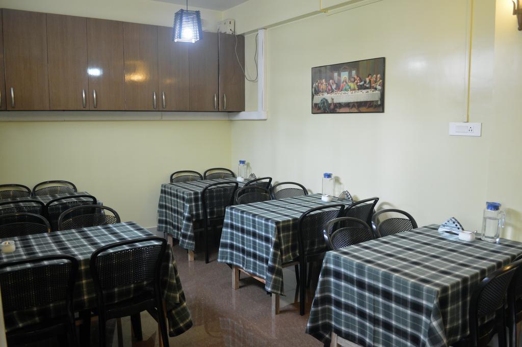 Orange Homestay Шилонг Екстериор снимка
