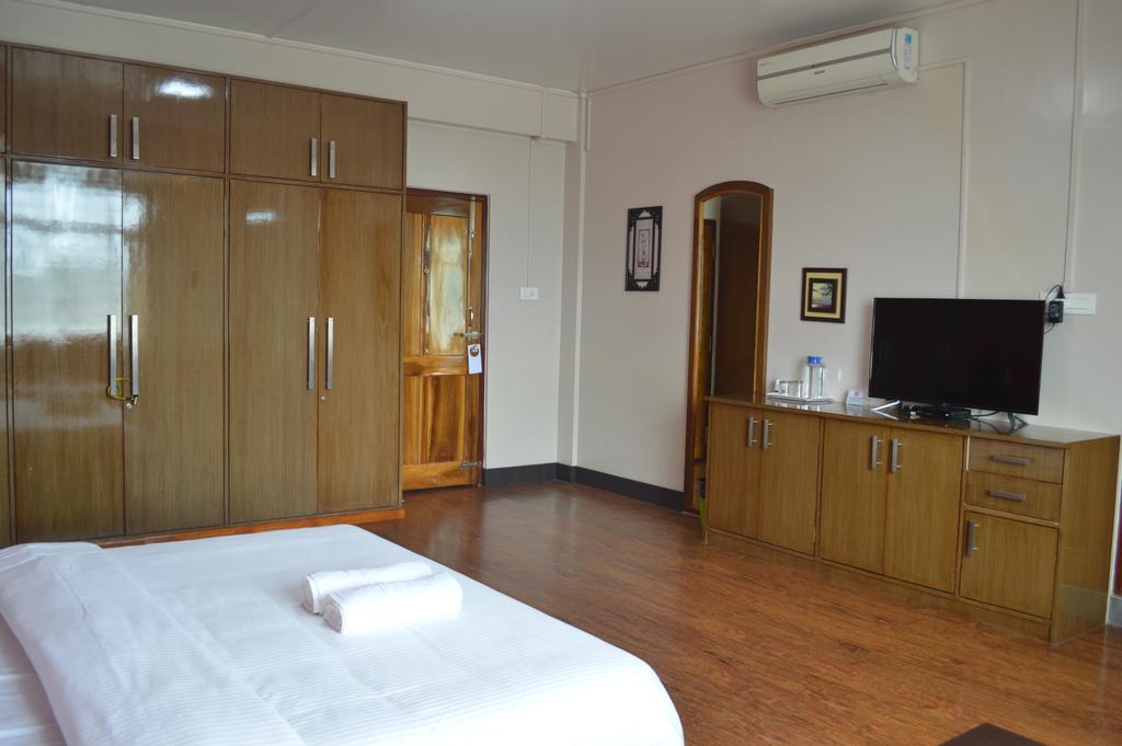 Orange Homestay Шилонг Екстериор снимка