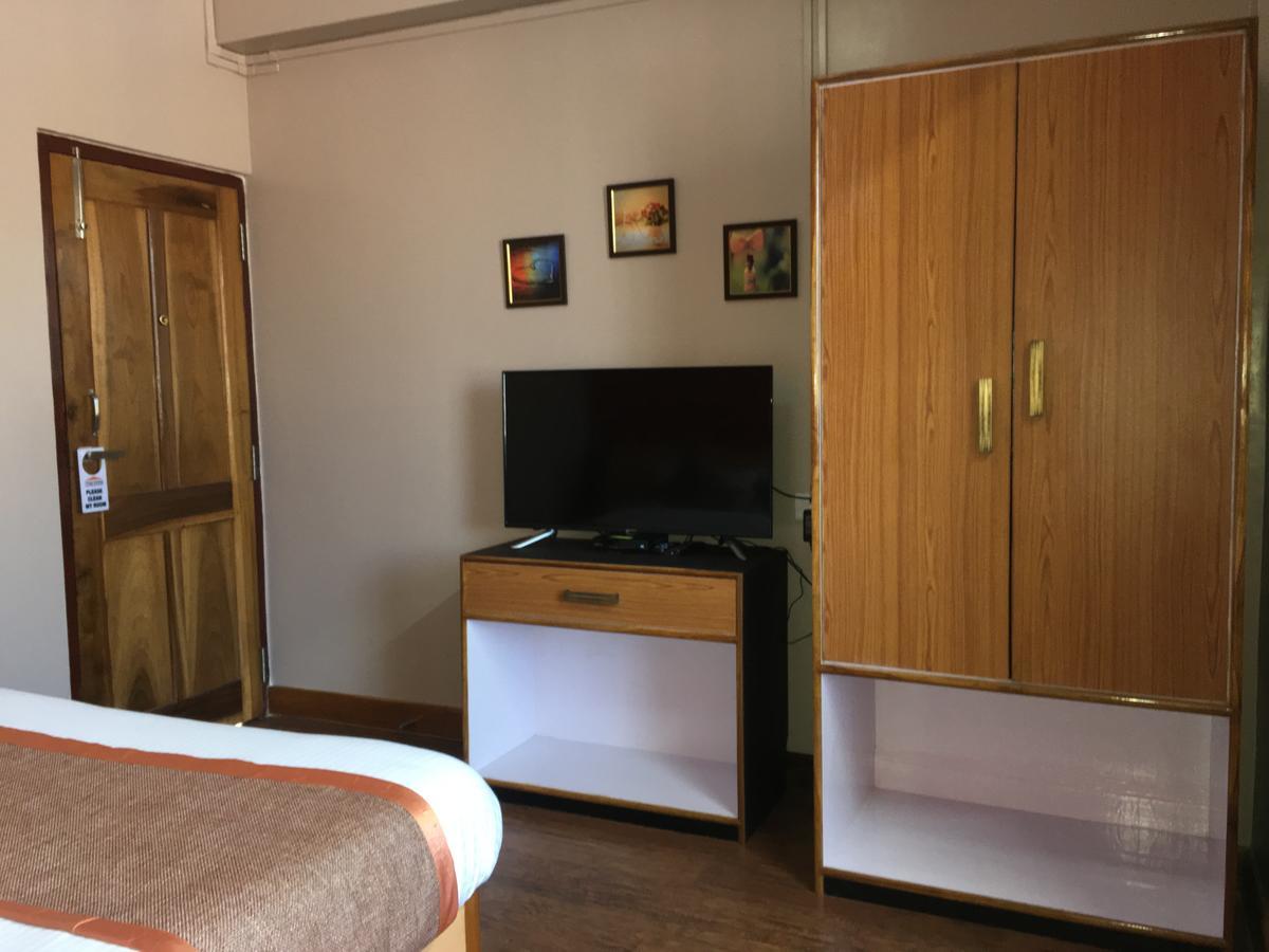 Orange Homestay Шилонг Екстериор снимка