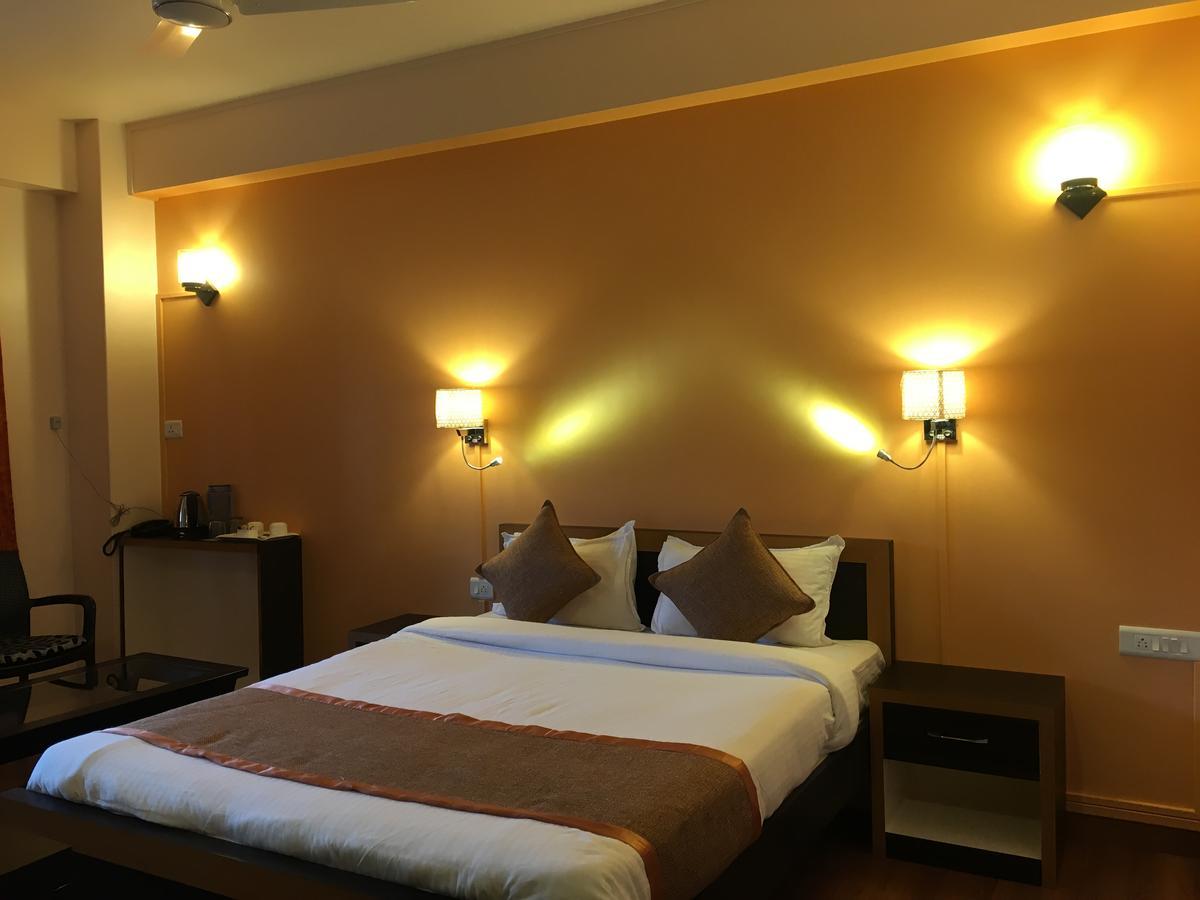 Orange Homestay Шилонг Екстериор снимка