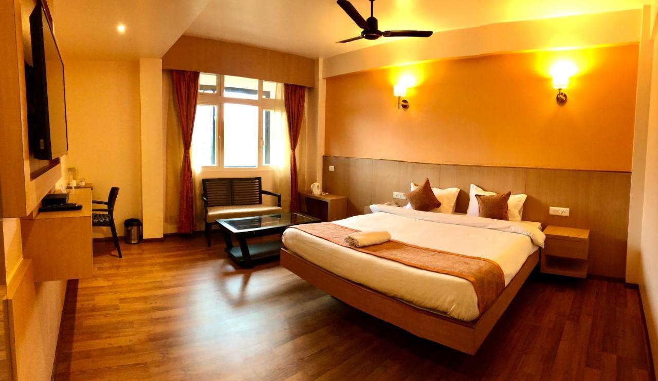 Orange Homestay Шилонг Екстериор снимка