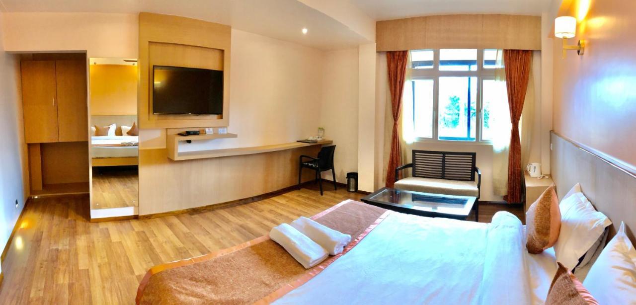 Orange Homestay Шилонг Екстериор снимка