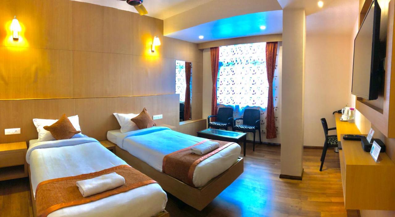 Orange Homestay Шилонг Екстериор снимка
